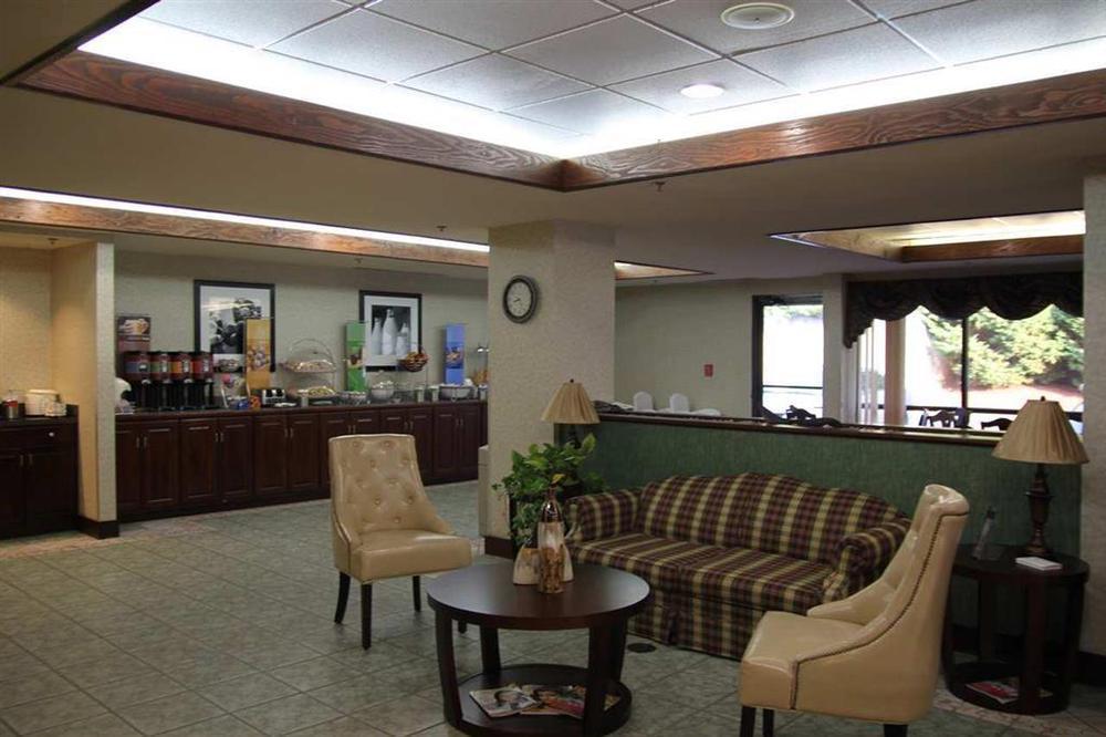 Baymont By Wyndham Mcdonough McDonough Interior foto